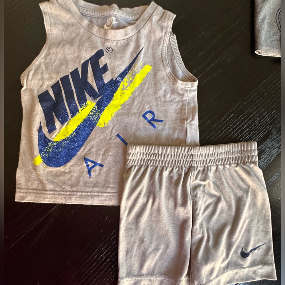 Nike | 2T | Dri-FIT Gray Yellow Blue Set